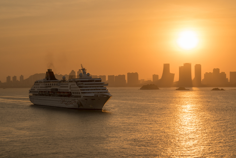 Star Cruises cruise ship Gemini arriving in Xiamen